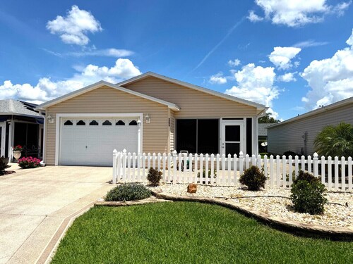 Joy on Whisper (Ashland) |Getaway Near Squares, Golf & Pools