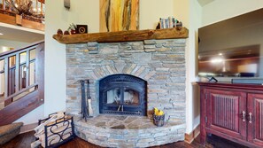 Condo, 4 Bedrooms | Interior