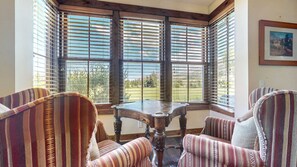 Condo, 4 Bedrooms | Interior