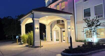 Chic studio apartment in charming Covington
