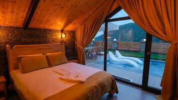 Bungalow Deluxe, vista a la montaña | Escritorio y wifi gratis
