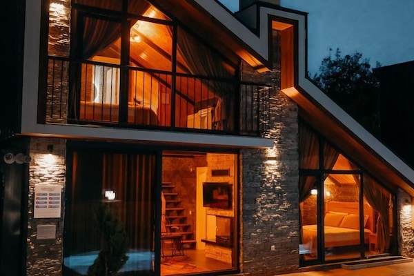 Deluxe-Bungalow, Bergblick | Schreibtisch, kostenloses WLAN