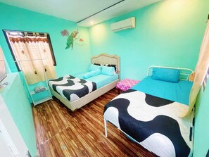 Family Twin Room, 2 Bedrooms, Non Smoking, Air conditioning | Individually decorated, individually furnished, desk, laptop workspace - Bronk House 2 Tamsis (Yogyakarta)