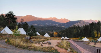 Family Glamping Escape 2 Queens + Twin Bed