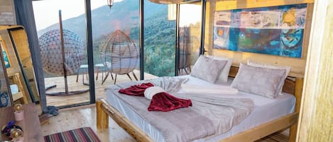 1 slaapkamer, een strijkplank/strijkijzer, wifi, beddengoed