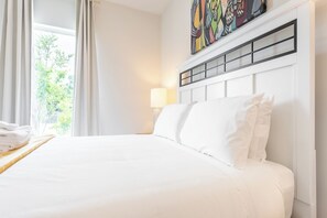 1 chambre, bureau, fer et planche à repasser, Wi-Fi gratuit