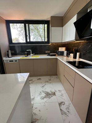 Microwave, oven, dishwasher