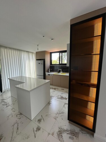 Muğla Karabörtlen Villalar Bölgesinde 2025 yapımı doğa içerisinde havuzlu villa!