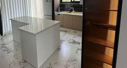 Muğla Karabörtlen Villalar Bölgesinde 2025 yapımı doğa içerisinde havuzlu villa!