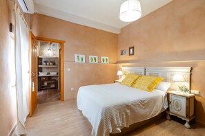 4 makuuhuonetta, ilmaiset vauvansängyt, vuodevaatteet