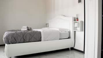 Deluxe Room | Desk, laptop workspace, free WiFi, bed sheets