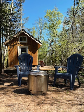 Terrace/patio. See Stars - Camp Fires - 5 mins from Grand Marais