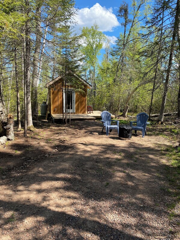 Terrace/patio - See Stars - Camp Fires - 5 mins from Grand Marais (Grand Marais)