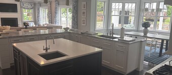 6-bedroom house with fitness room and pool in Westport