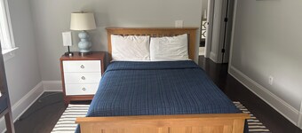 6-bedroom house with fitness room and pool in Westport