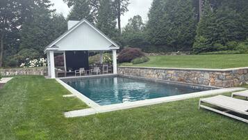 Ulkouima-allas, lämmitetty uima-allas