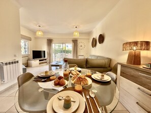 Dining - VILAMOURA DELUXE VILLA WITH POOL by HOMING (Vilamoura)