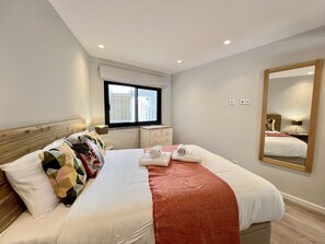 Bügeleisen/Bügelbrett, kostenloses WLAN, Bettwäsche