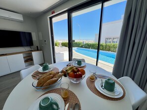 Dining - ALBUFEIRA STYLISH 2 WITH POOL by HOMING (Albufeira)