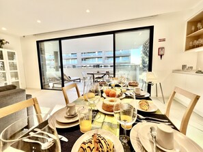 Dining - LAGOS PRESTIGE WITH POOL by HOMING (Lagos)