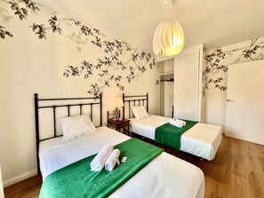 2 bedrooms, iron/ironing board, free WiFi, bed sheets