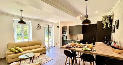 LOULÉ STYLISH 2 WITH POOL by HOMING