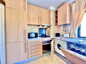 Fridge, oven, dishwasher, coffee/tea maker - ALBUFEIRA SALGADOS BEACH 6 by HOMING (Albufeira)