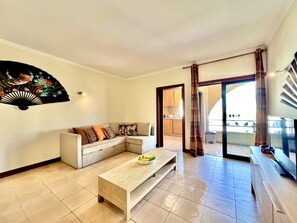 TV - ALBUFEIRA SALGADOS BEACH 6 by HOMING (Albufeira)