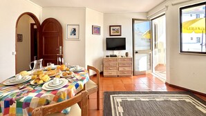 Dining - VILAMOURA CENTRAL 12 WITH POOL by HOMING (Vilamoura)