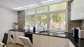 Fridge, microwave, oven, dishwasher