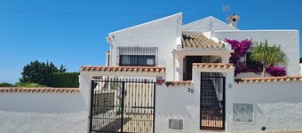 NEW FINCA BOHO CHIC amazing SEA VIEW - 5 Bedrooms- for Golfers only