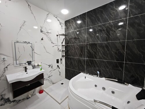 Baland Vatan Hotel