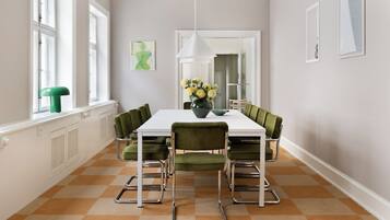 Luksushuoneisto, kaupunkinäköala | Ruokasali