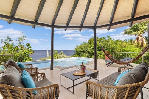 Villa La Brisa with a tropical garden, private pool and spectacular views