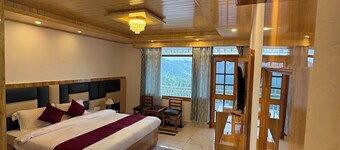 Enchanting farmhouse with WiFi in picturesque Mashobra