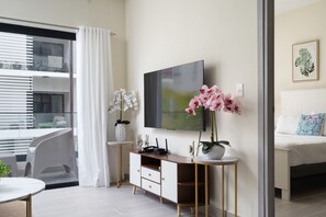 1 soverom, strykejern/-brett, internettilgang og sengetøy