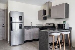 Fridge, microwave, oven, coffee/tea maker