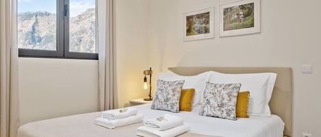 2 bedrooms, iron/ironing board, travel crib, free WiFi