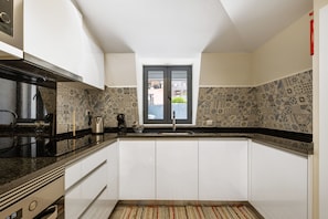 Fridge, microwave, oven, dishwasher