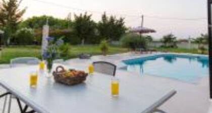 Villa Fivos with private pool by Lefkadastay