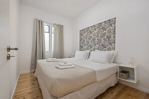 3 bedrooms, iron/ironing board, travel cot, free WiFi - The Graceful Manor by Madeira Sun Travel (Funchal)