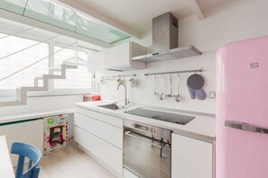 Kühlschrank, Mikrowelle