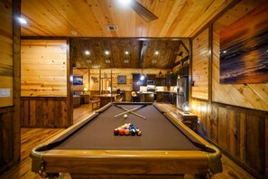 Game room - After the Sunset! 1-Level 5BR! Pool! - Arcade! (Broken Bow)