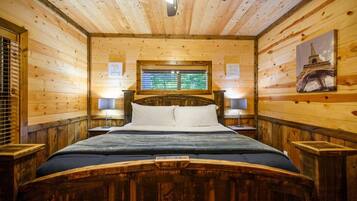 5 bedrooms, iron/ironing board, WiFi, bed sheets