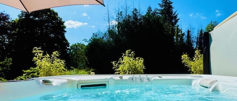 Baignoire à remous extérieure