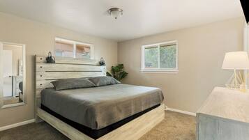 Desk, iron/ironing board, free WiFi, bed sheets