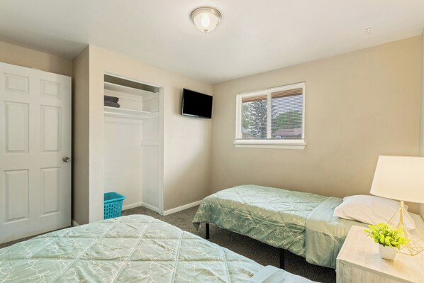 Desk, iron/ironing board, free WiFi, bed sheets