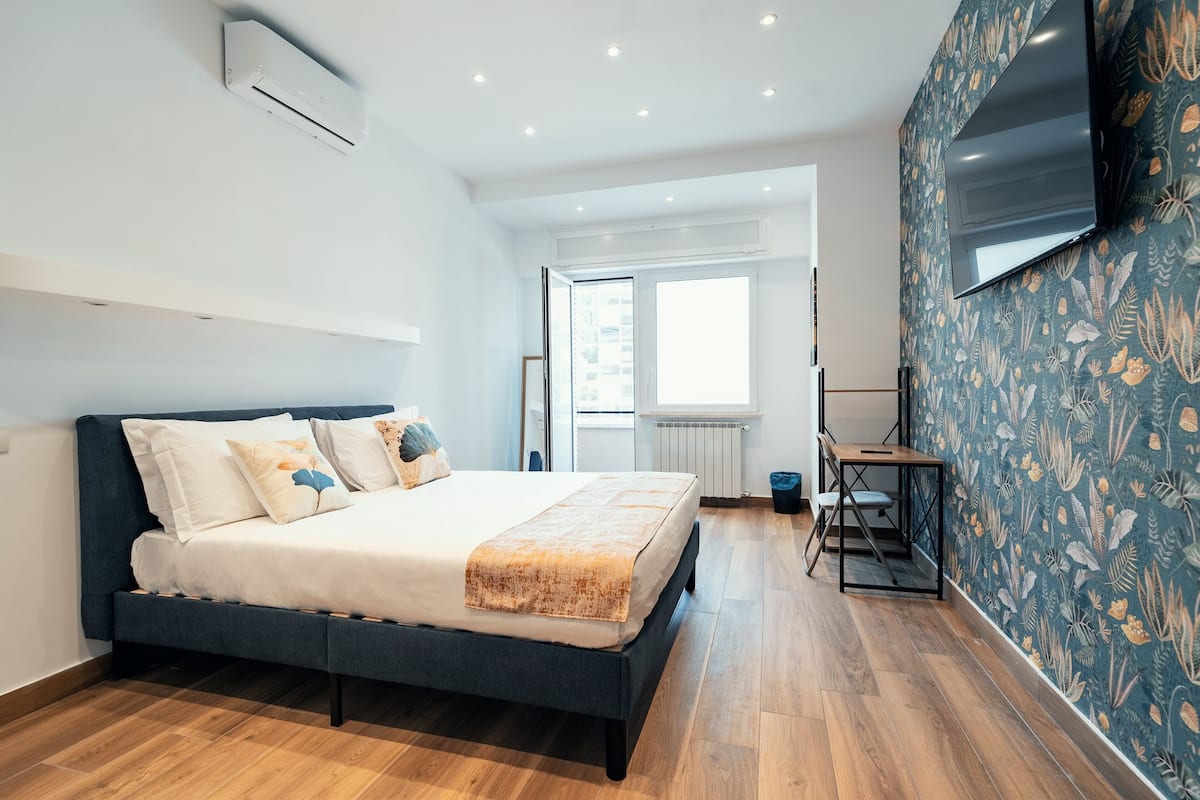 Comfort Room, City View | Desk, laptop workspace, free WiFi