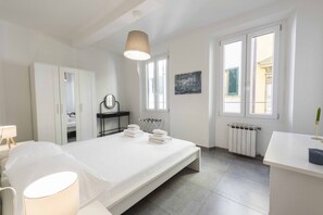 2 bedrooms, iron/ironing board