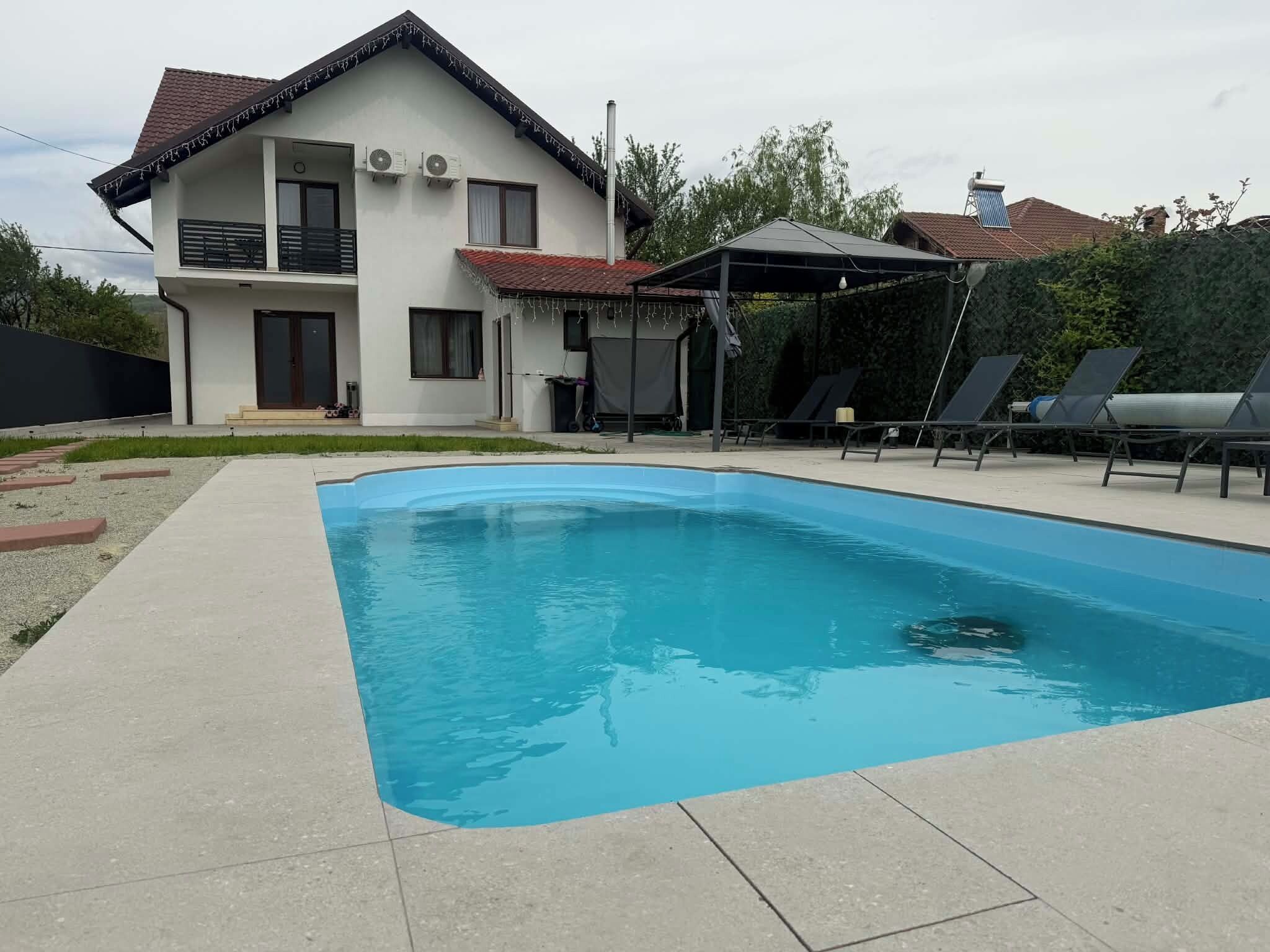 Piscina all'aperto